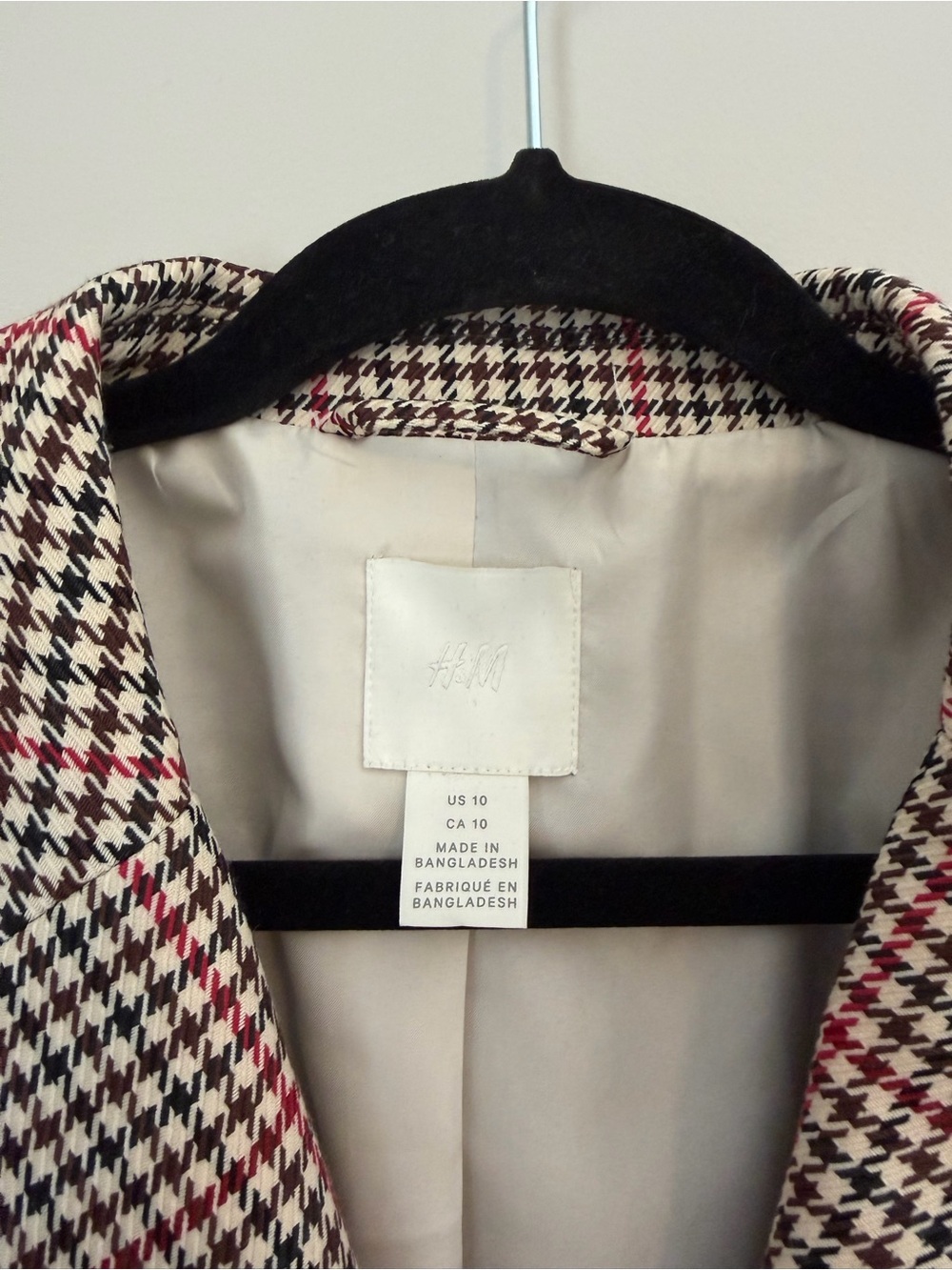 H&M Double-Breasted Houndstooth Blazer in Black, White & Red - Picture 2 of 4